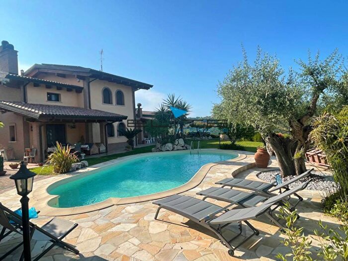 Casa con 6 locali in affitto in Spoltore Via Fosso Grande, Spoltore