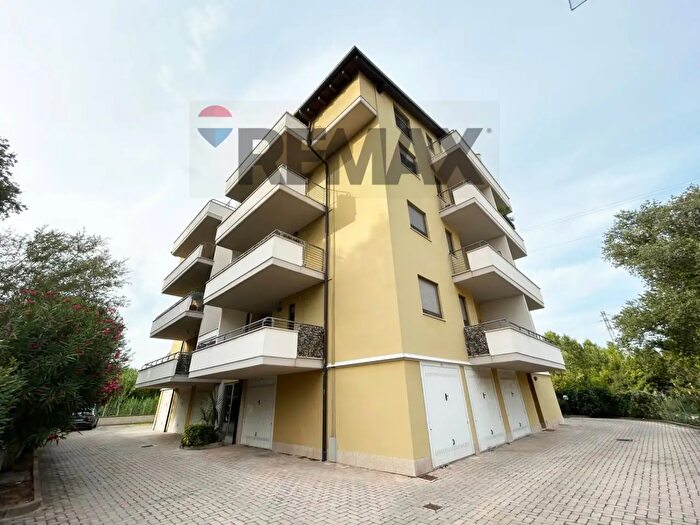 Appartamento trilocale in vendita in Via Lazio, Spoltore