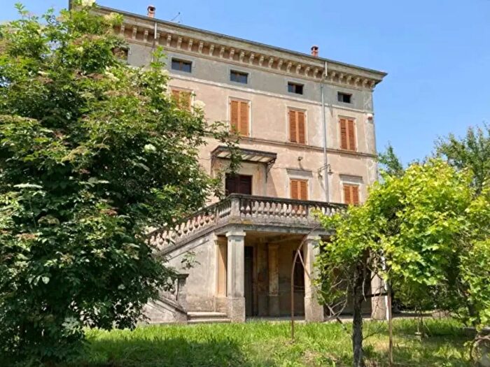 Casa con 6 locali in vendita in Via Guglielmo Du Tillot, Colorno