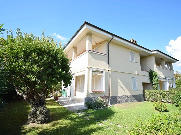 Appartamento bilocale in vendita in Via Caduti di Nassiriya, Diano Castello