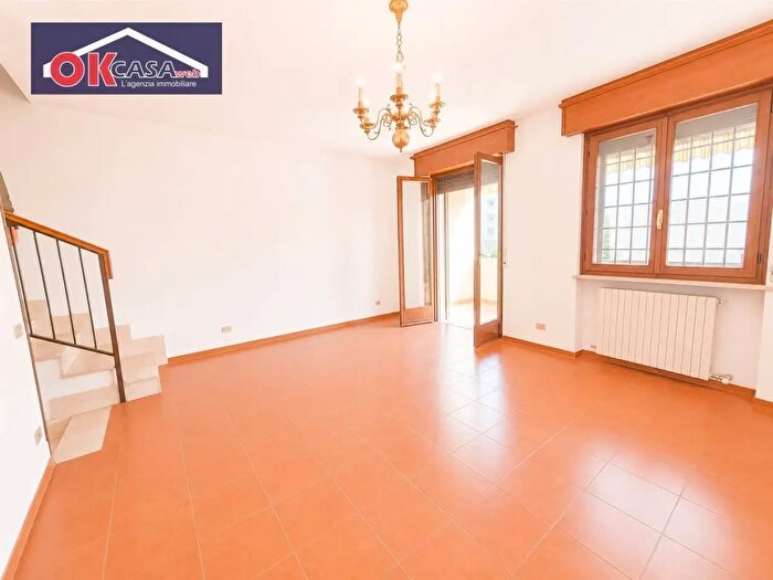 Casa con 6 locali in vendita in Torrente Vecchio, Verona