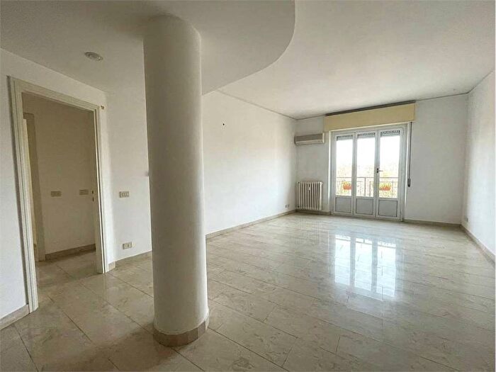 Appartamento trilocale in affitto in via Pier Capponi, Pagano, Milano