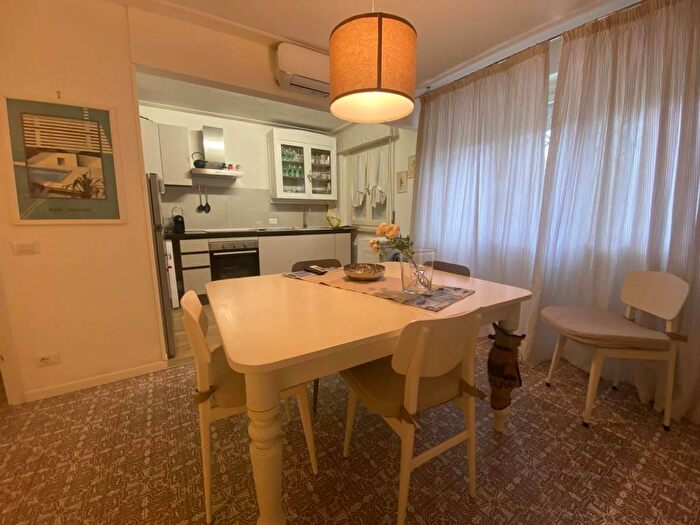 Appartamento trilocale in affitto in Città Giardino, Viareggio