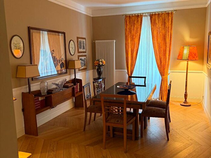 Appartamento con 6 locali in affitto in Piazza Vittorio Veneto, Centro, Sarzana