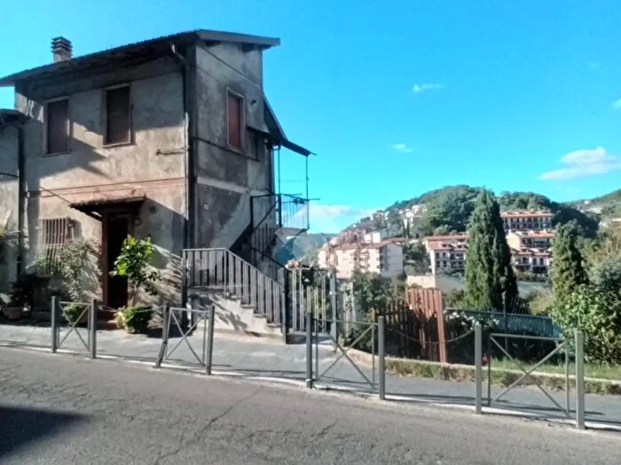 Appartamento bilocale in vendita in Via San Francesco d'Assisi, Olevano Romano