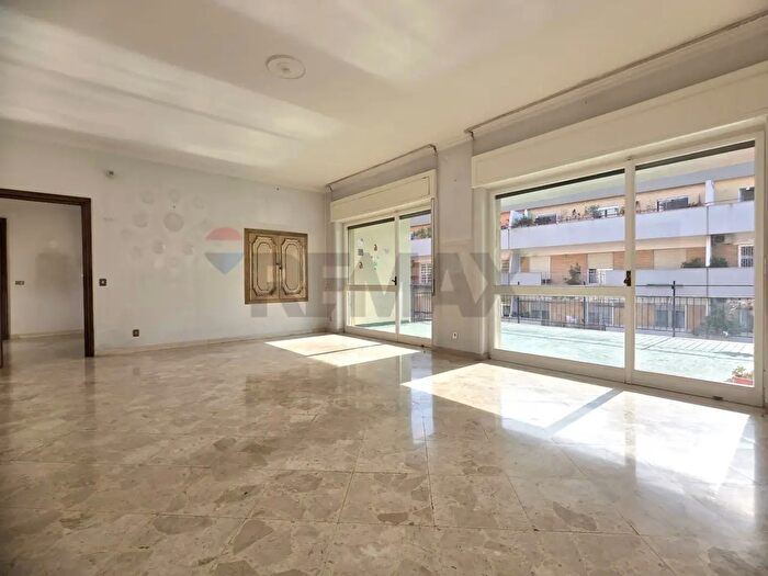 Appartamento con 5 locali in vendita in Via Mauro Amoruso, Bari