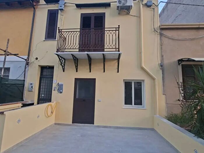 Appartamento trilocale in vendita in Via Mater Dolorosa, Palermo