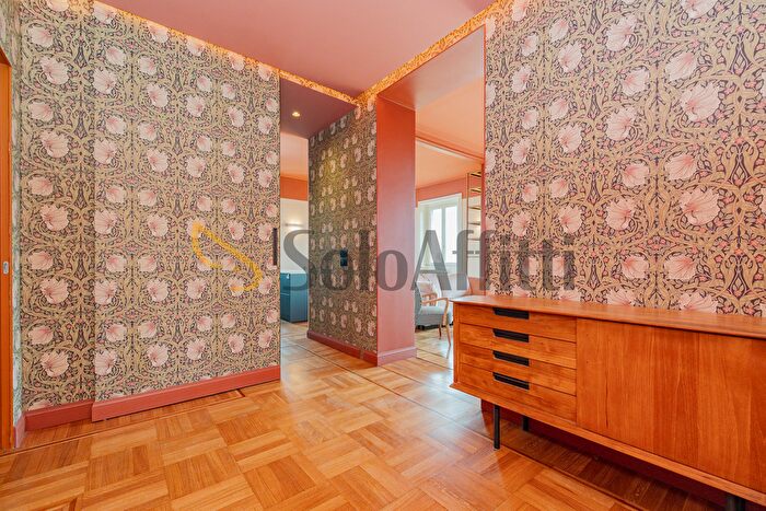 Appartamento con 5 locali in affitto in Via Roberto Sarfatti, Milano