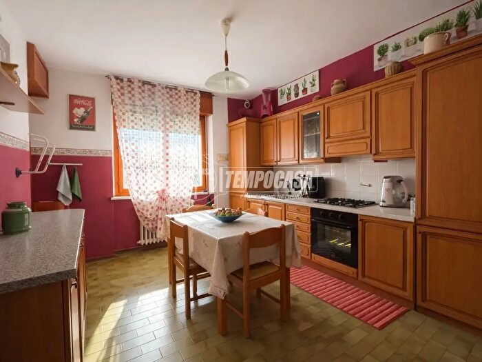 Appartamento trilocale in vendita in Via Alessandro Antonelli, Santhia'
