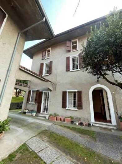 Casa con 6 locali in vendita in Via San Pietro, Desenzano Del Garda