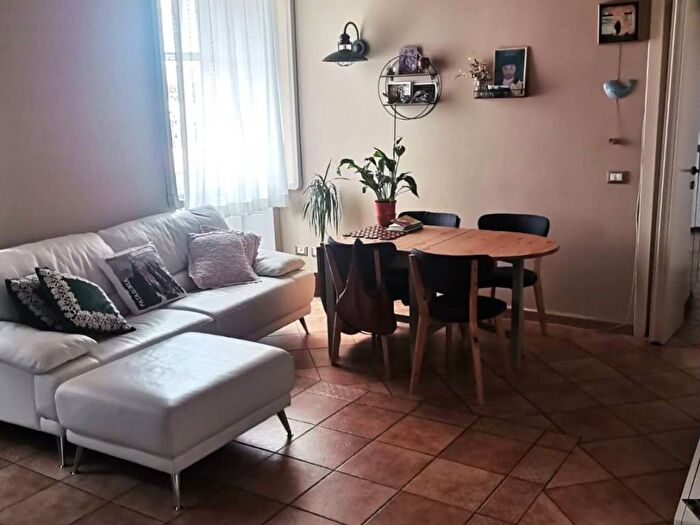 Appartamento bilocale in affitto in Cisternone, Livorno