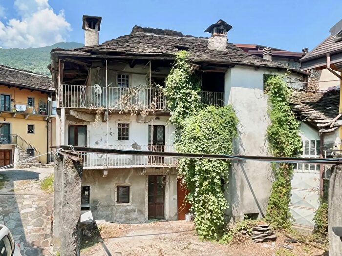 Appartamento con 6 locali in vendita in Ornavasso