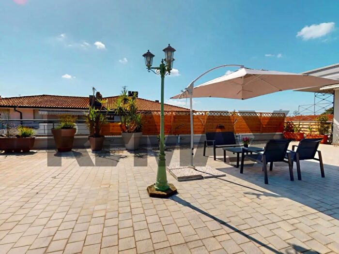 Appartamento trilocale in vendita in Via Alvi Picchi, Viareggio