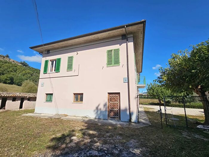 Casa quadrilocale in vendita in San Severino Marche