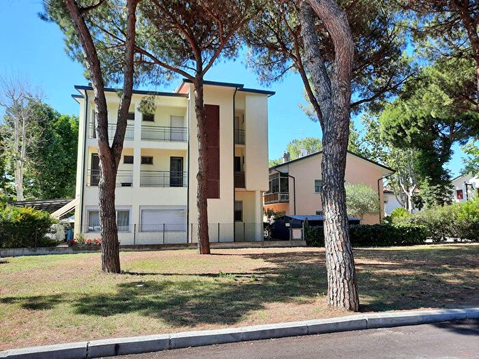 Appartamento trilocale in affitto in Viale Guglielmo Travisani, Cesenatico Levante, Cesenatico