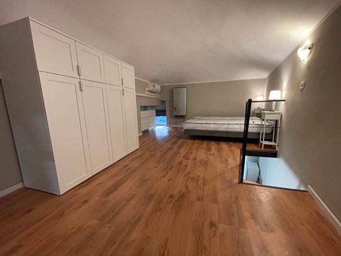 Appartamento bilocale in affitto in Via Varazze, Nizza Millefonti, Torino