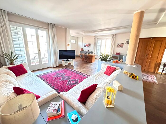 Casa con 7 locali in vendita in Via Agostino Bruno, Prato