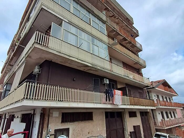 Appartamento con 5 locali in vendita in Via Dittaino, Catania