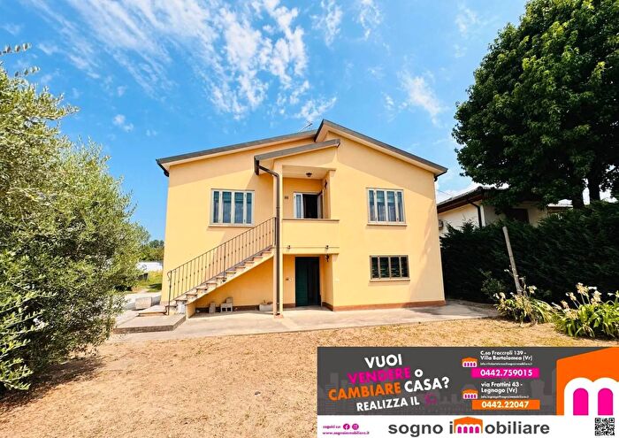 Casa con 6 locali in vendita in Via Bovazecchino, Badia Polesine