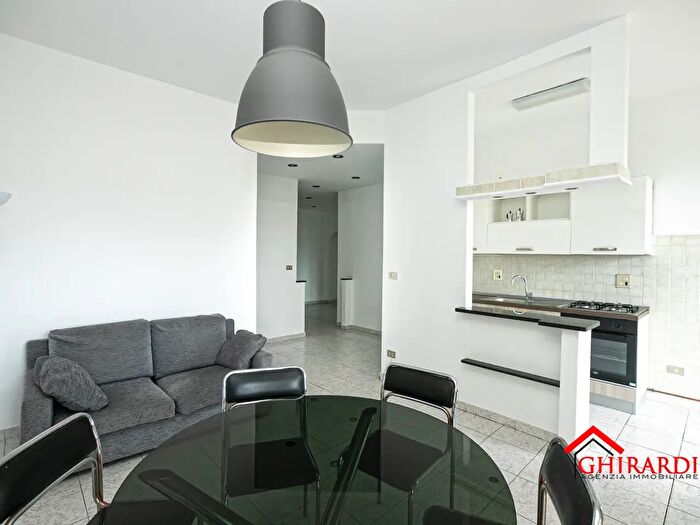 Appartamento con 6 locali in affitto in Via Alfredo dAndrade, Genova