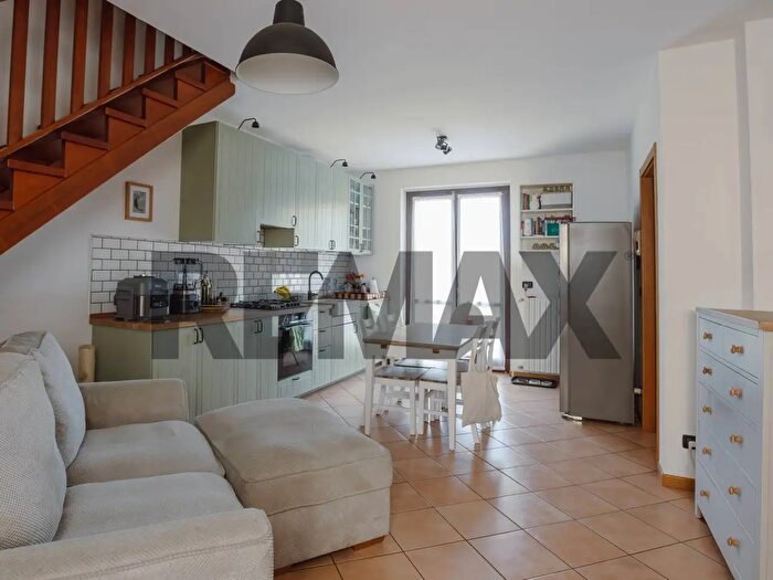 Appartamento trilocale in vendita in Via Valentino Bedeschi, Iseo