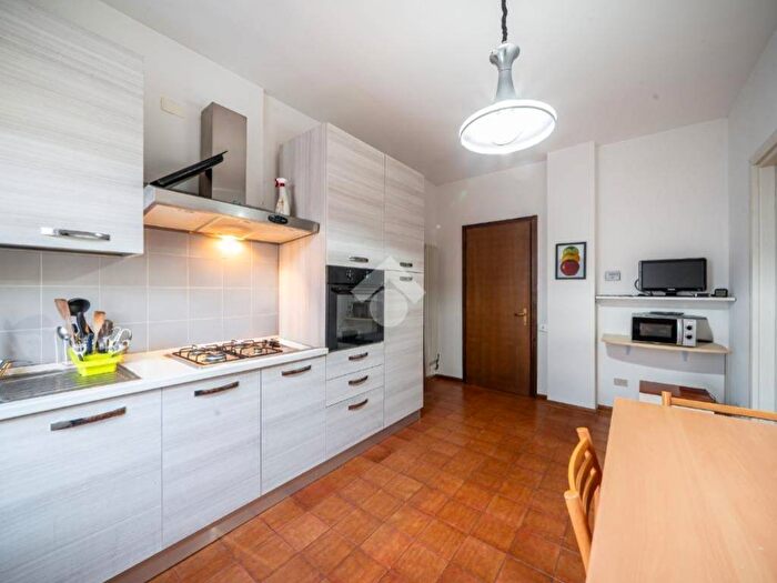 Appartamento quadrilocale in affitto in Via Dante, Centro Storico Santa Maria, Rovereto