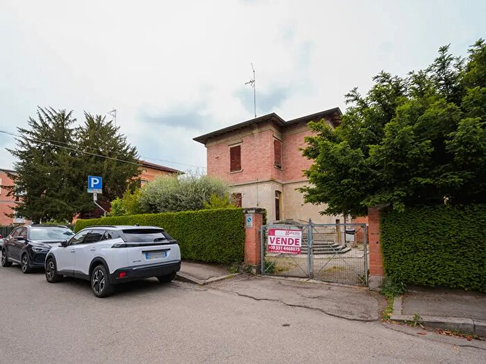 Casa con 5 locali in vendita in Maranello