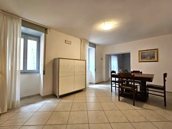 Casa con 6 locali in vendita in Via Massangioli, Montenero Di Bisaccia