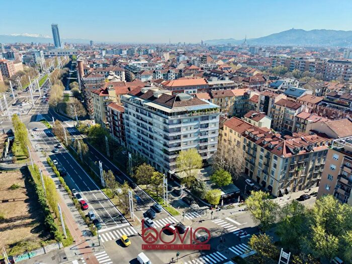 Appartamento trilocale in vendita in Corso Mediterraneo, Torino