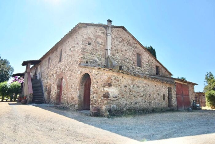 Casa con 15 locali in vendita in Suvereto Livorno, Suvereto