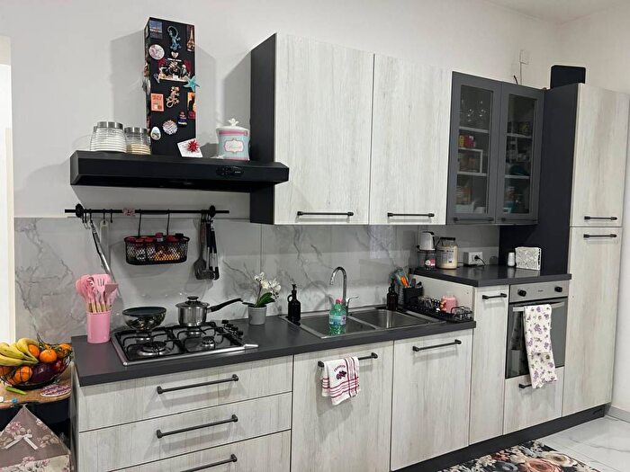 Appartamento trilocale in affitto in Vico San Giacomo, Centro, Casalnuovo di Napoli