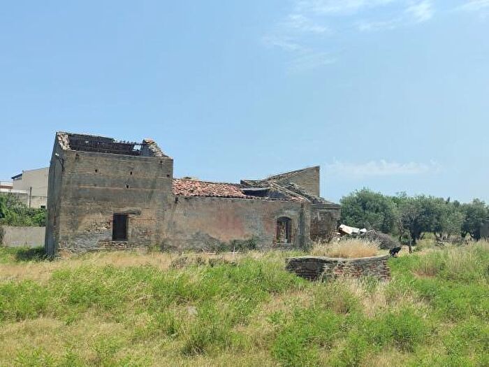 Casa con 6 locali in vendita in Via Statale SantAntonio, Barcellona Pozzo Di Gotto