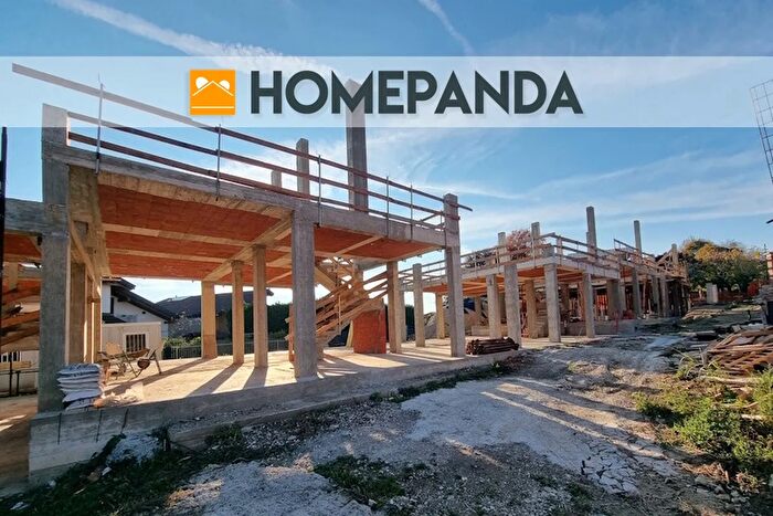 Casa quadrilocale in vendita in Via XXV Aprile, Trofarello