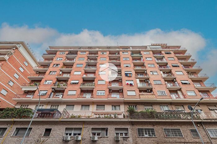 Appartamento bilocale in vendita in Via Eugenio Checchi, Roma