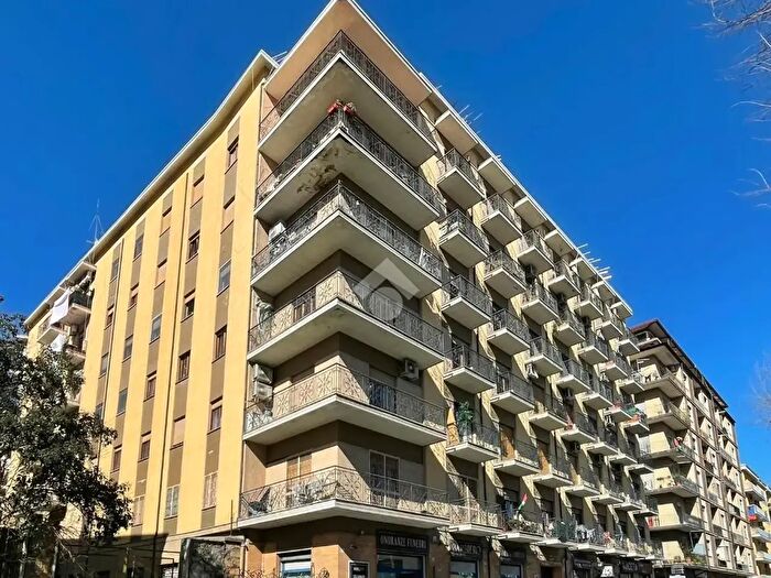 Appartamento trilocale in vendita in Viale della Repubblica, Cosenza