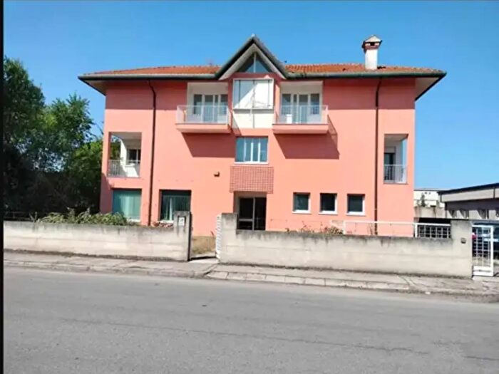 Casa con 6 locali in vendita in Via dellArtigianato, Mesola