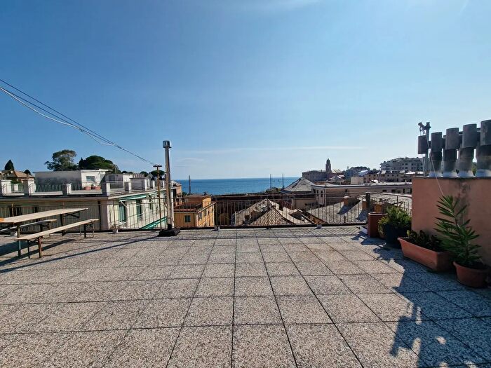 Appartamento con 5 locali in vendita in Via Odoardo Ganduccio, Genova