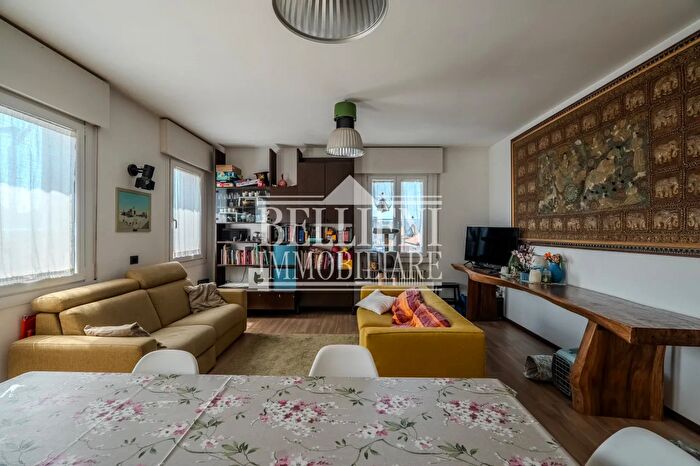 Appartamento trilocale in vendita in Via Curtatone, Vicenza