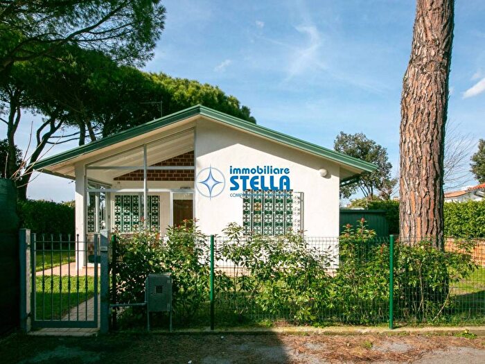 Appartamento trilocale in affitto in Via Rialto, Pineta, Jesolo