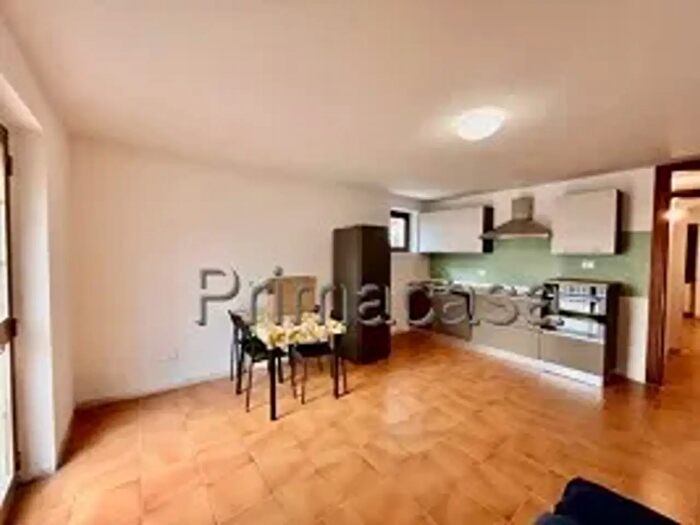 Appartamento trilocale in affitto in Via Ronchetto, San Pietro In Cariano