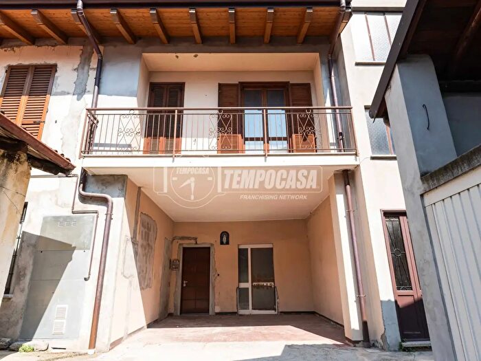 Casa con 5 locali in vendita in Annone Di Brianza