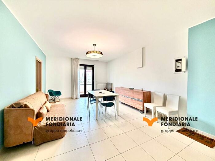 Appartamento con 6 locali in affitto in Via Salvatore Nahi, Poligono Via San Cesario, Lecce