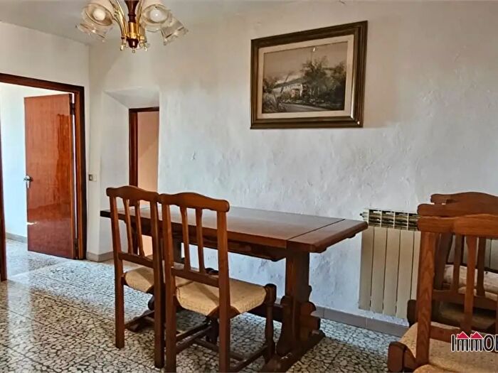 Appartamento con 6 locali in vendita in Casole D'Elsa