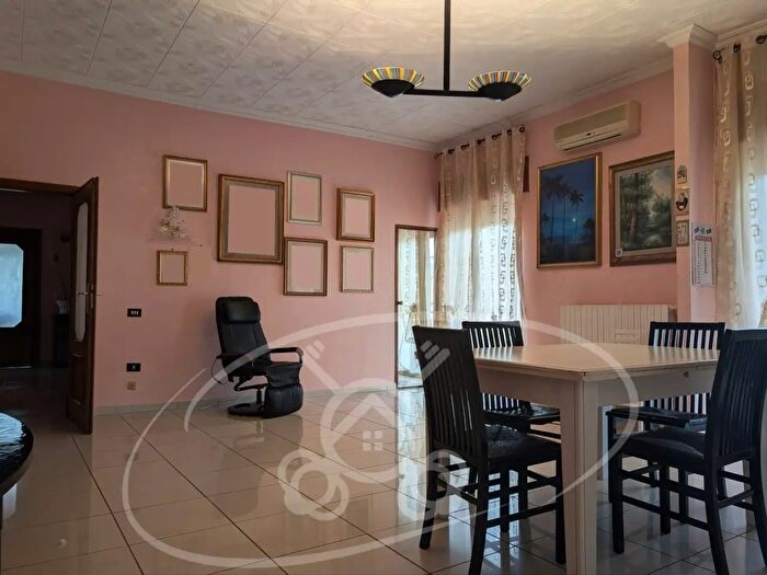 Appartamento trilocale in vendita in Piazzale San Giuseppe Artigiano, Foggia