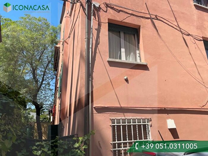 Appartamento quadrilocale in vendita in Via Domenico Bianchini, Bologna