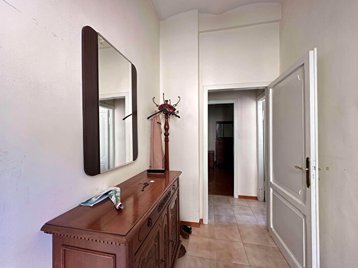 Appartamento trilocale in vendita in Via Cialdini, Osimo