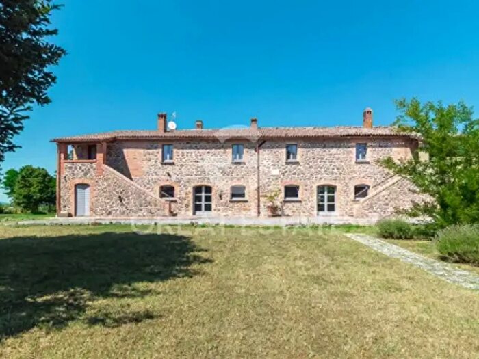 Casa con 6 locali in vendita in Orvieto