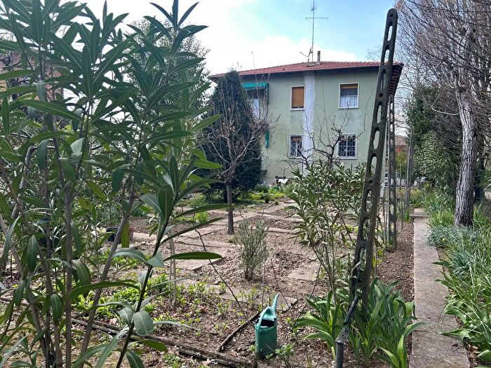 Casa con 10 locali in vendita in Via Verde, Ozzano DellEmilia