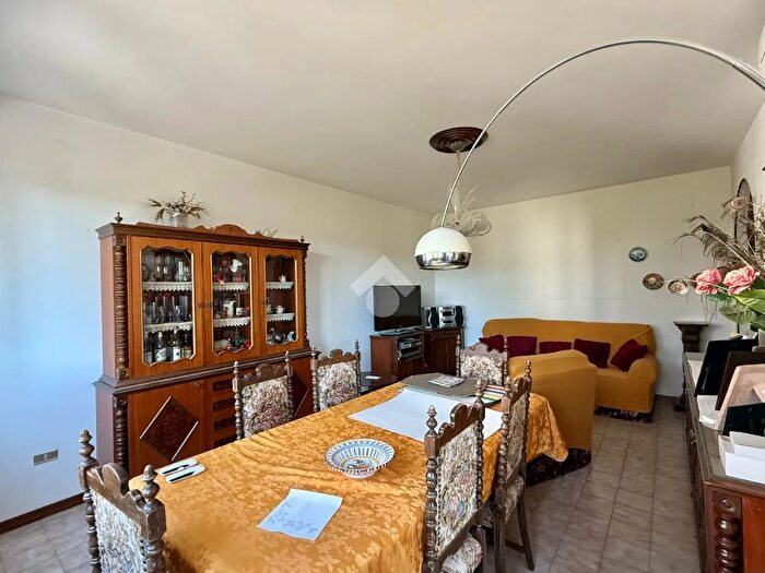 Appartamento quadrilocale in vendita in Viale della Libertà, Ascoli Piceno