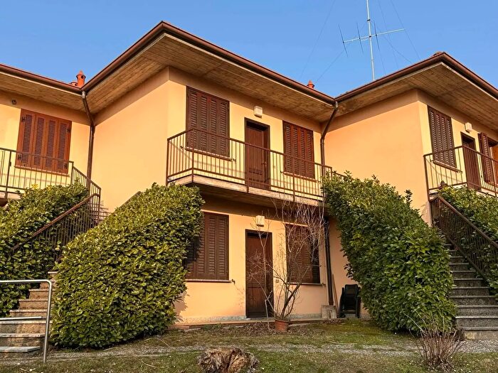 Casa quadrilocale in vendita in Eupilio
